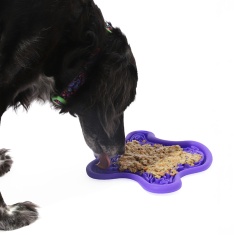 Comedouro Interativo Zee.Dog Lik Mat Verde Fluo para Cães