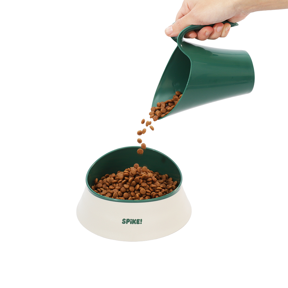 Caneca Dosadora Spike Verde para Cães e Gatos 450 ml