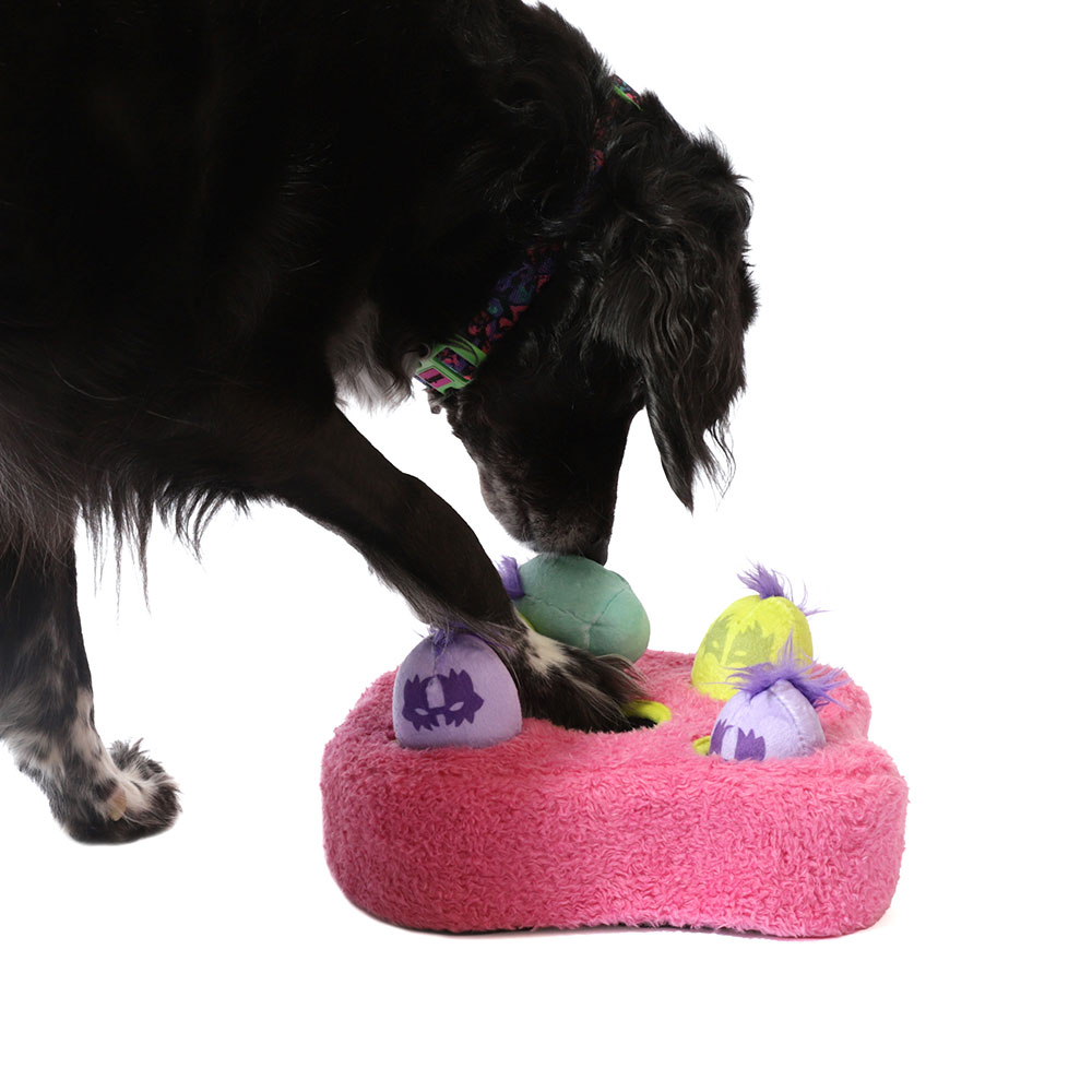 Brinquedo de Pelúcia Zee.Dog Interativo Punk para Cães