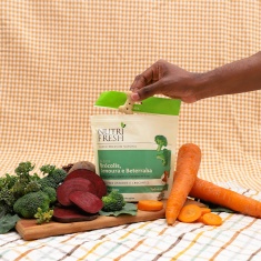 Biscoito Nutrifresh Natural Sabor Brócolis, Cenoura e Beterraba para Cães Adultos 150g