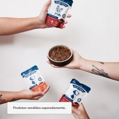 Sachê Selections For Pets para Cães Adultos de Porte Médio e Grande Sabor Carne ao Molho 100 g