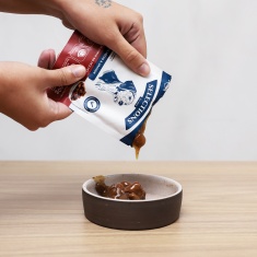 Sachê Selections For Pets para Cães Adultos de Porte Médio e Grande Sabor Carne ao Molho 100 g